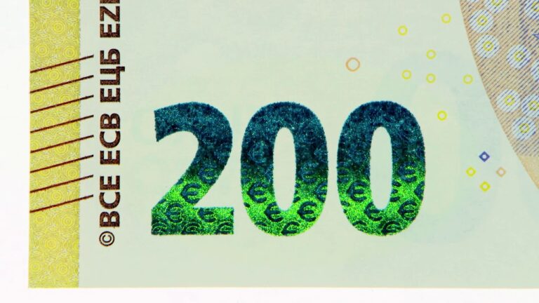Convertir 200 euros a d&oacute;lares: Gu&iacute;a r&aacute;pida y sencilla